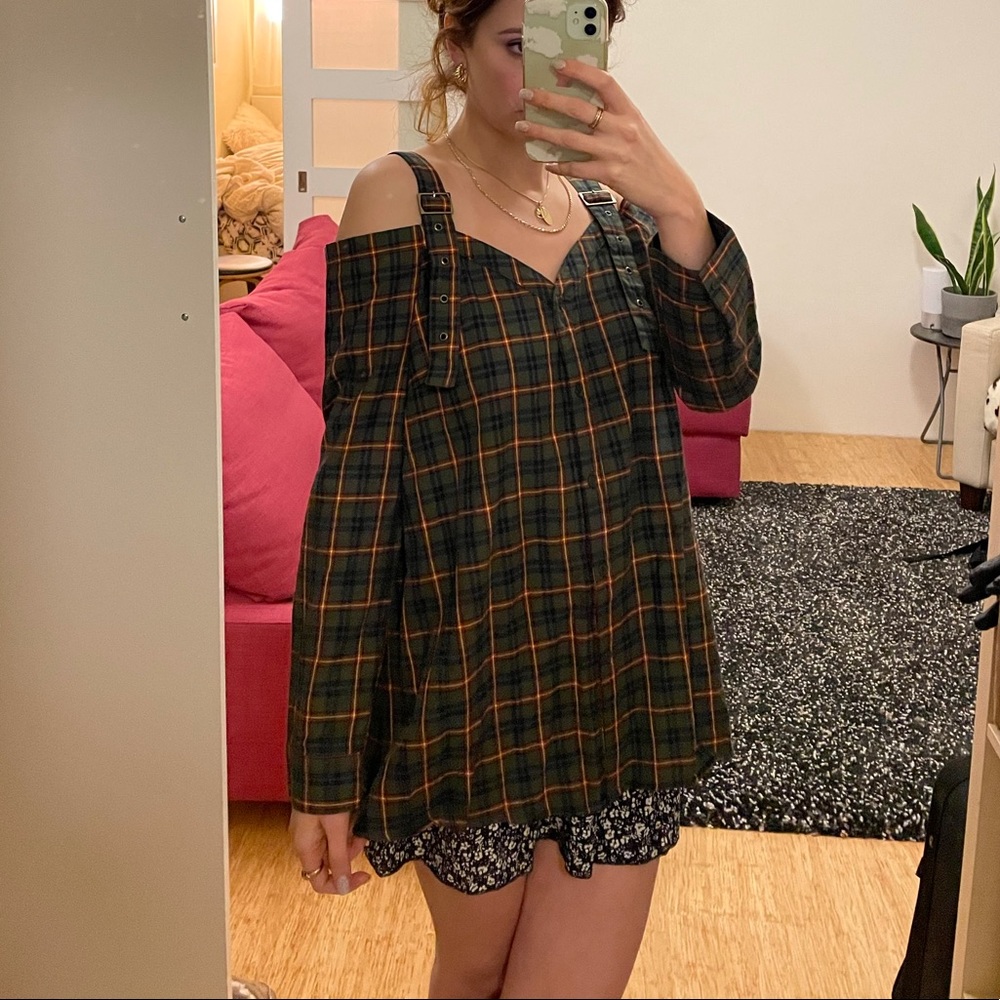 Plaid Top, Elevator Disco